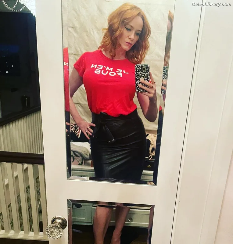 Christina Hendricks photo 18 of 2758