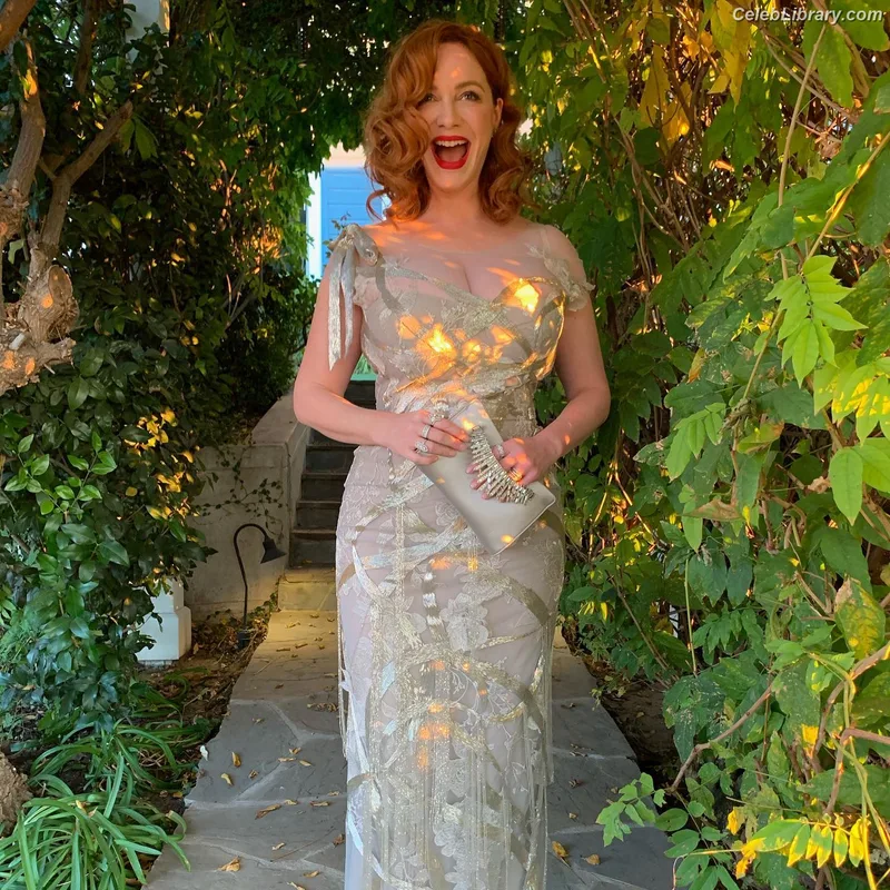 Christina Hendricks photo 19 of 2758