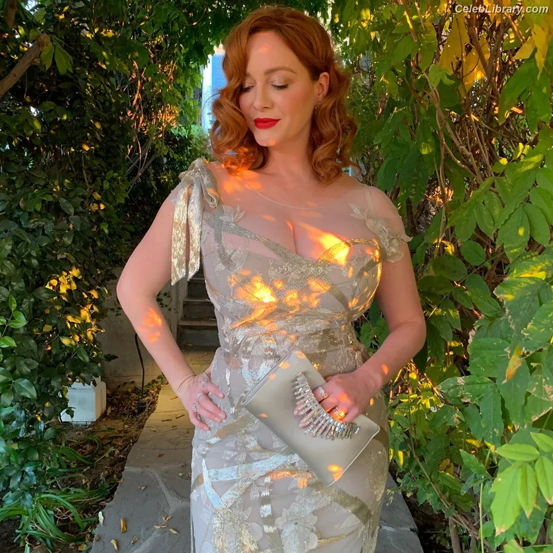 Christina Hendricks photo 20 of 2758