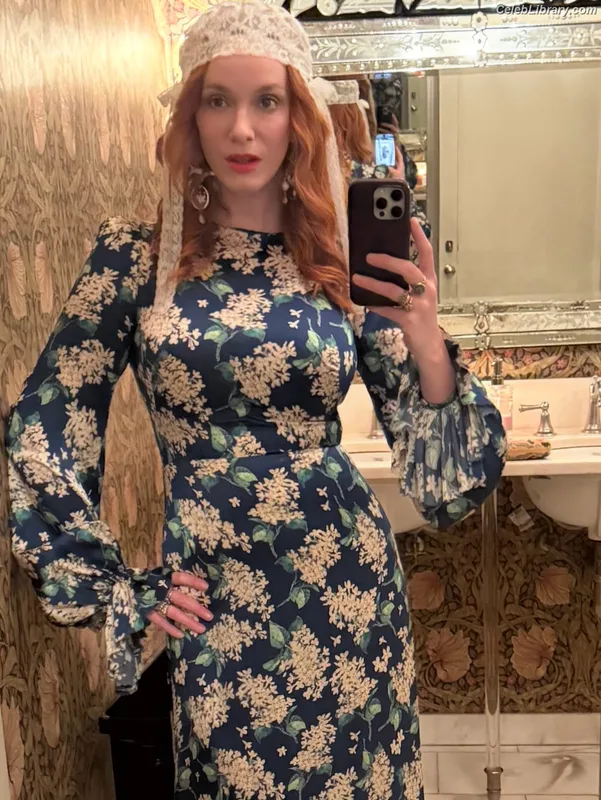 Christina Hendricks photo 18 of 2758