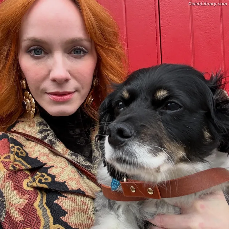 Christina Hendricks photo 12 of 2758
