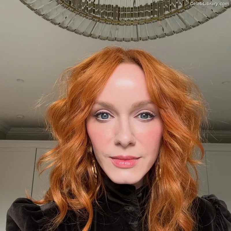 Christina Hendricks photo 13 of 2758
