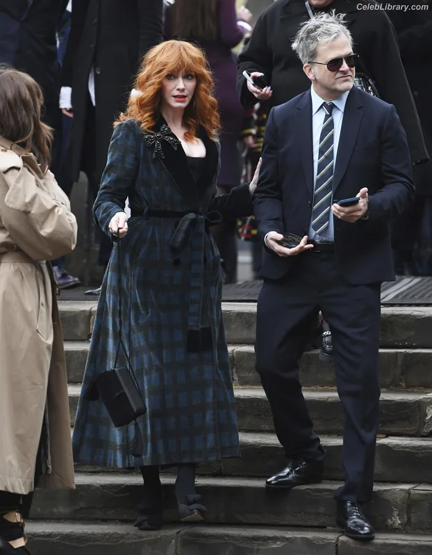 Christina Hendricks photo 14 of 2758