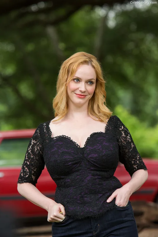 Christina Hendricks photo 19 of 2758