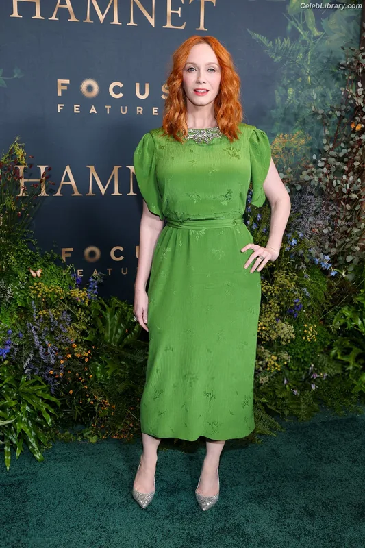 Christina Hendricks photo 13 of 2758
