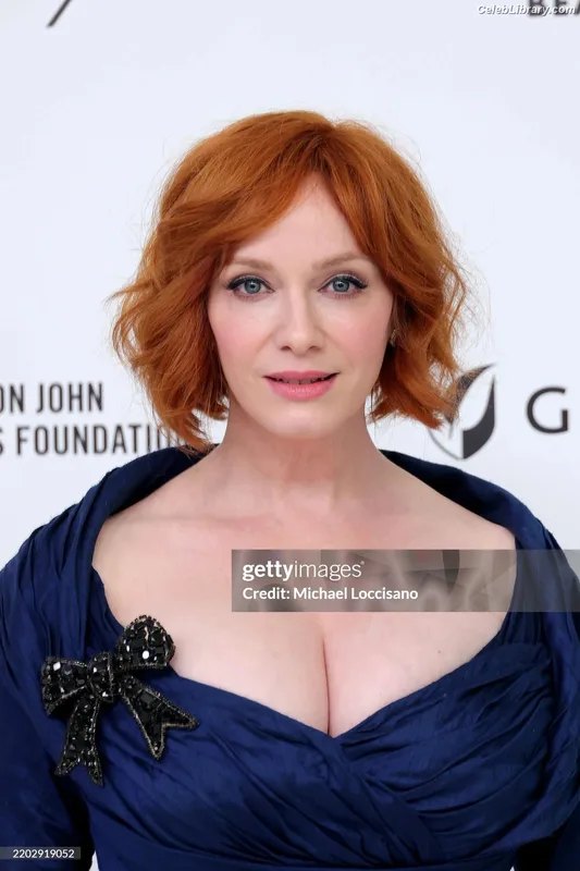 Christina Hendricks photo 6 of 2758