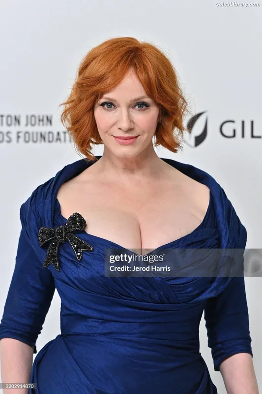 Christina Hendricks photo 8 of 2758