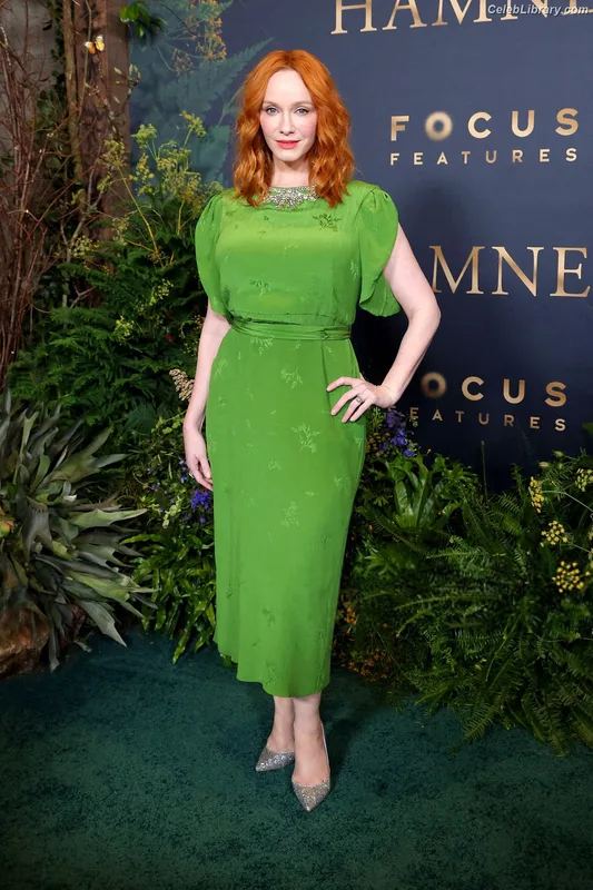 Christina Hendricks photo 11 of 2758