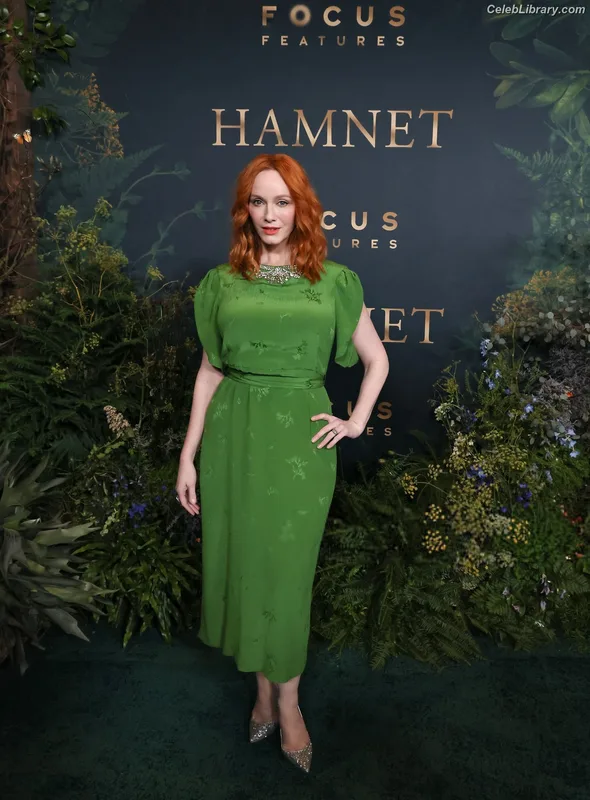 Christina Hendricks photo 14 of 2758