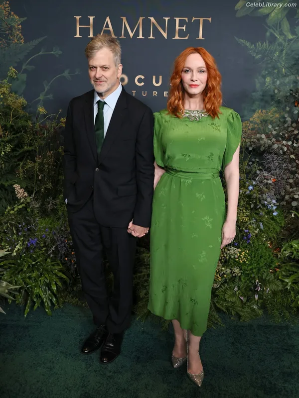 Christina Hendricks photo 18 of 2758