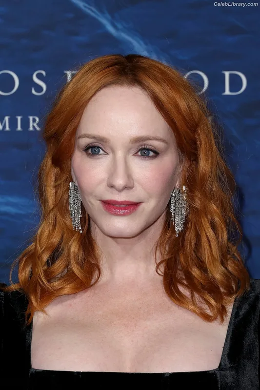 Christina Hendricks photo 5 of 2758