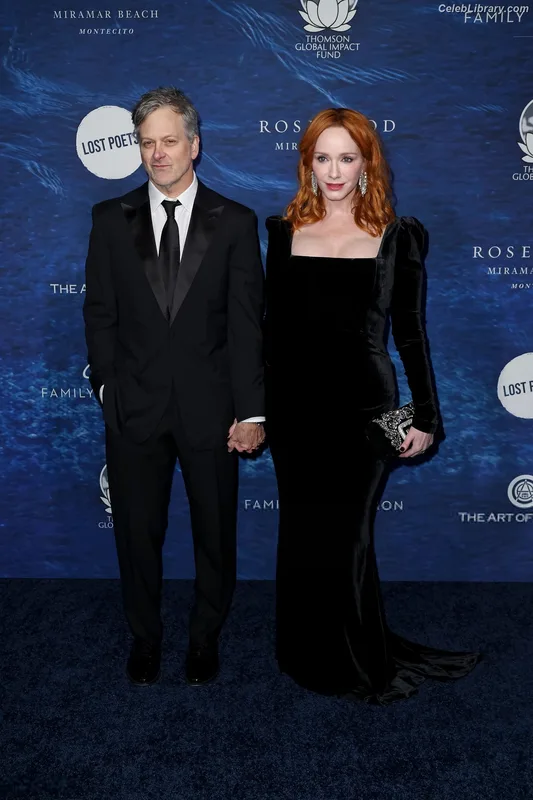 Christina Hendricks photo 9 of 2758