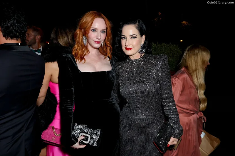 Christina Hendricks photo 18 of 2758