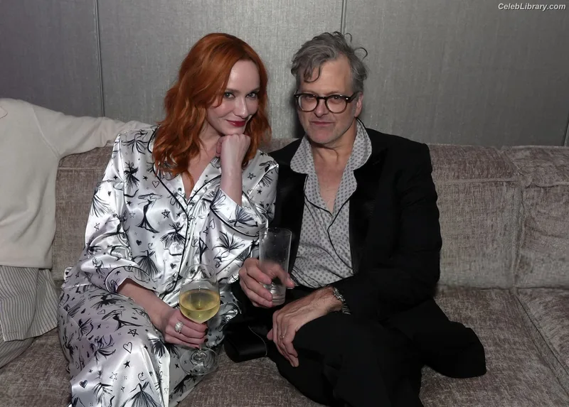 Christina Hendricks photo 1 of 2758