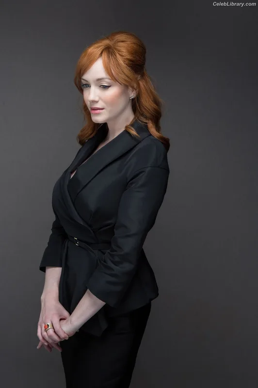 Christina Hendricks photo 2 of 2758