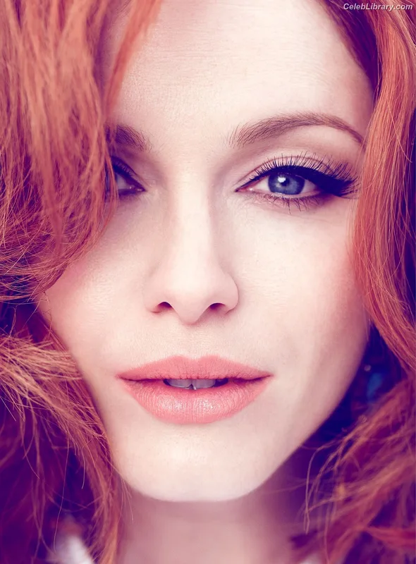 Christina Hendricks photo 13 of 2758
