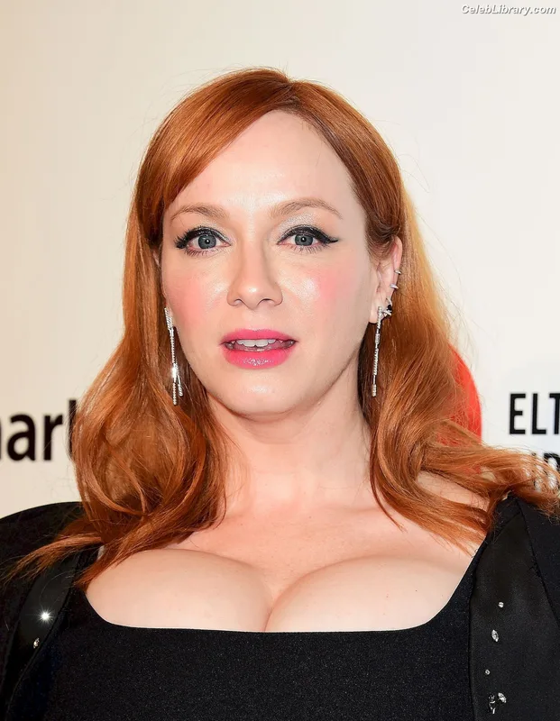 Christina Hendricks photo 3 of 2758