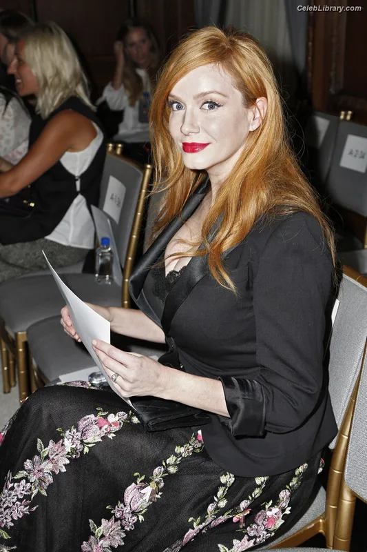 Christina Hendricks photo 5 of 2758