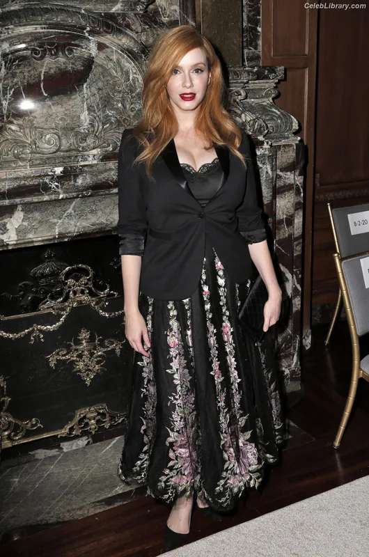 Christina Hendricks photo 13 of 2758