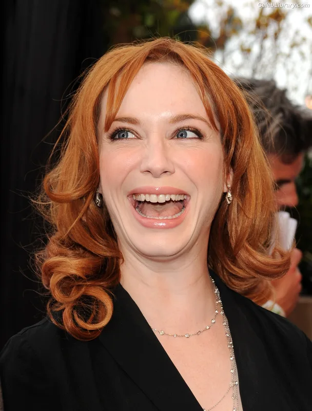 Christina Hendricks photo 4 of 2758