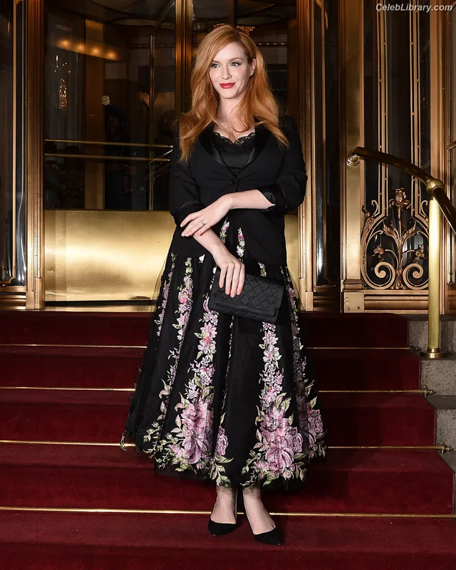 Christina Hendricks photo 15 of 2758