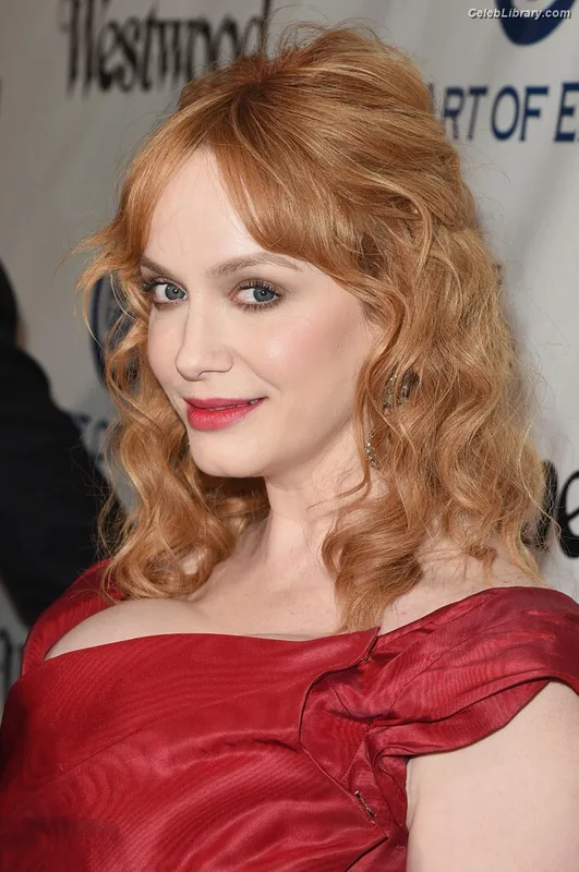 Christina Hendricks photo 9 of 2758
