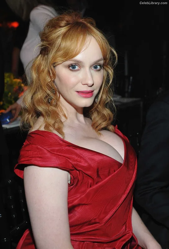 Christina Hendricks photo 21 of 2758