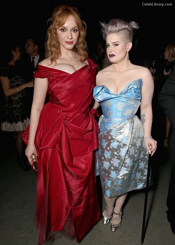 Christina Hendricks photo 4 of 2758