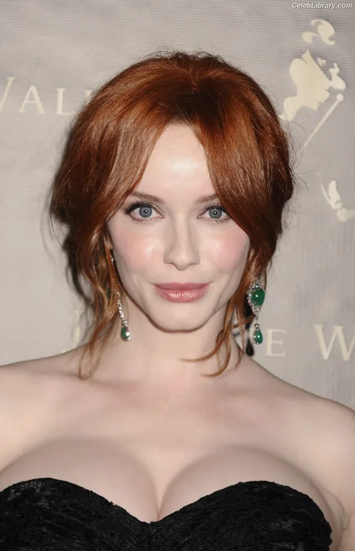 Christina Hendricks photo 4 of 2758