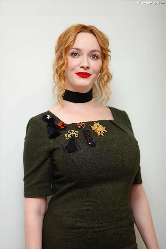 Christina Hendricks photo 24 of 2758