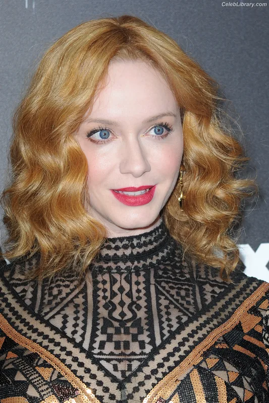 Christina Hendricks photo 4 of 2758