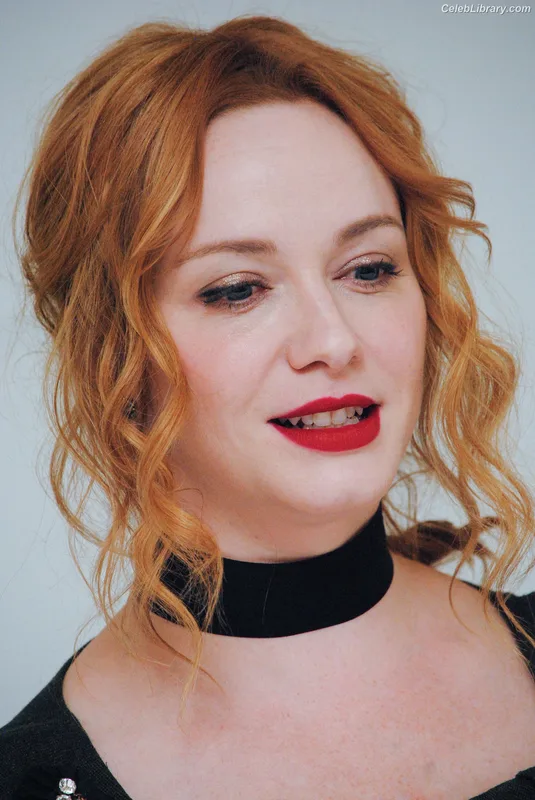 Christina Hendricks photo 16 of 2758