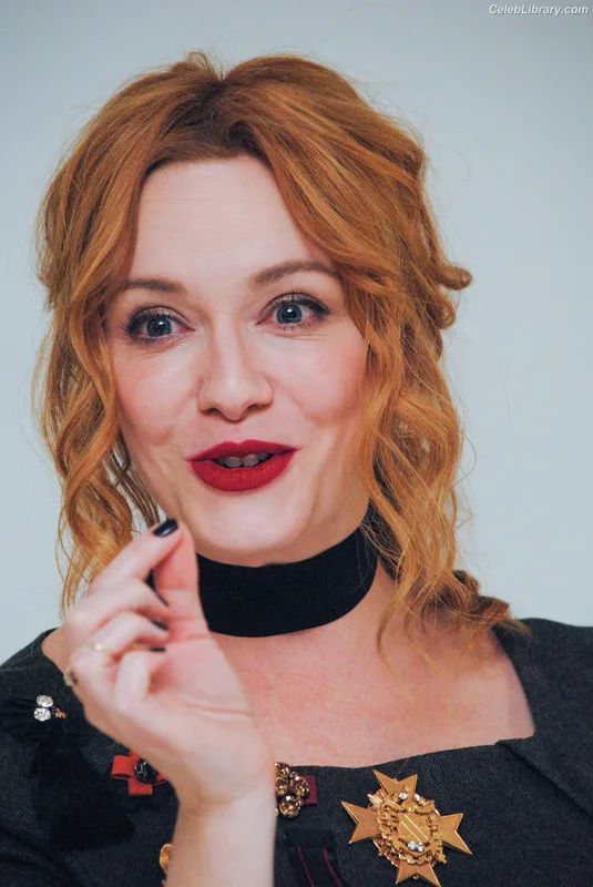 Christina Hendricks photo 18 of 2758