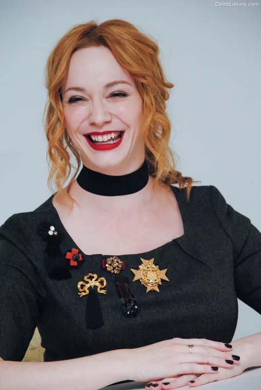 Christina Hendricks photo 19 of 2758
