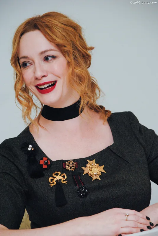 Christina Hendricks photo 21 of 2758