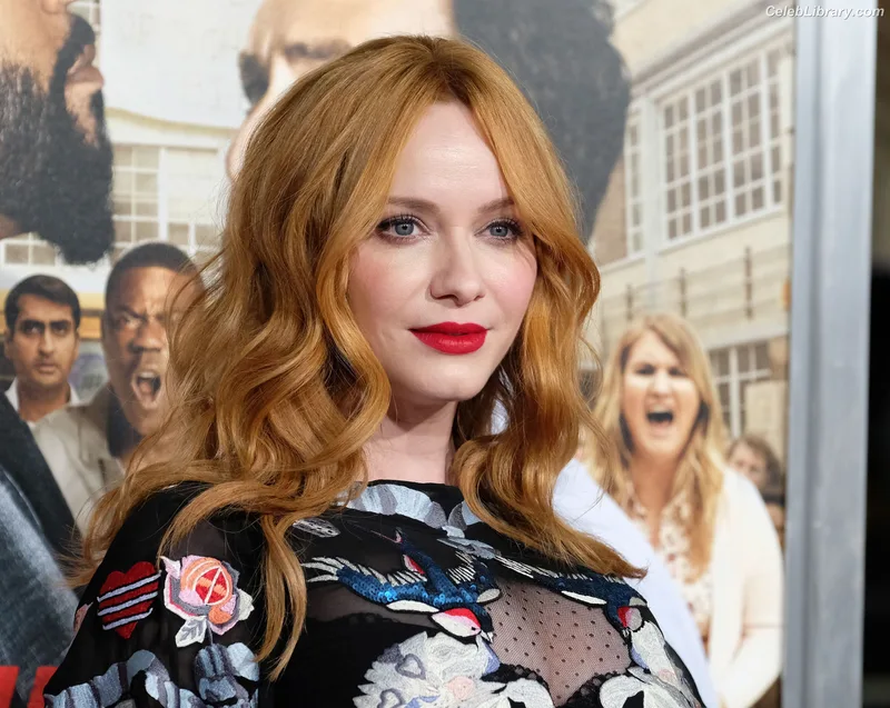 Christina Hendricks photo 22 of 2758