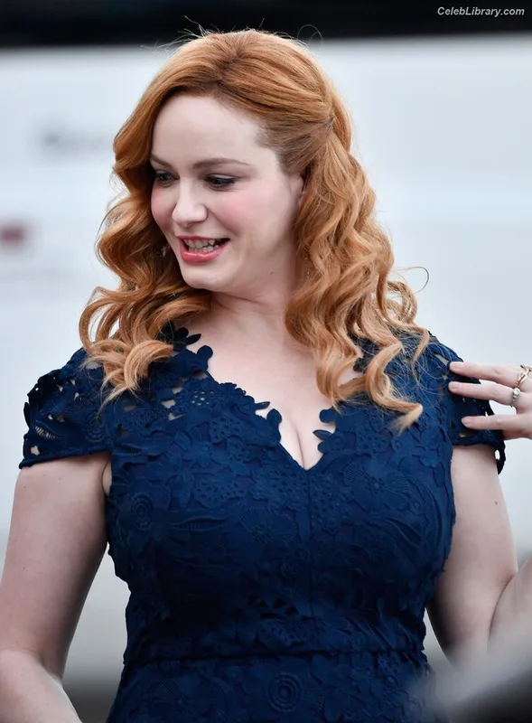 Christina Hendricks photo 13 of 2758
