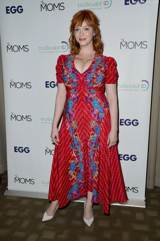 Christina Hendricks photo 20 of 2758