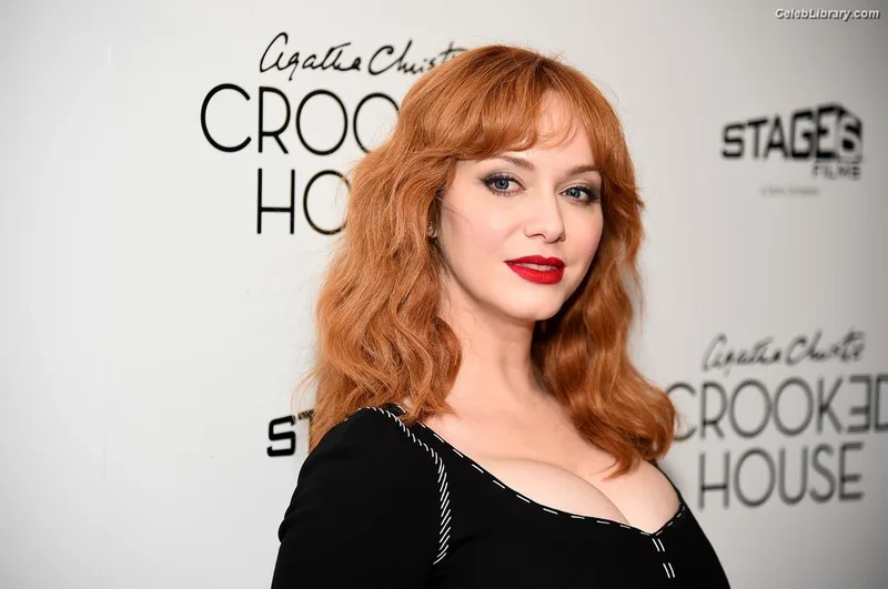 Christina Hendricks photo 6 of 2758