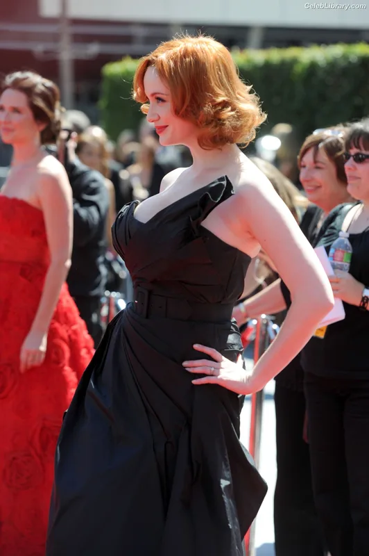 Christina Hendricks photo 3 of 2758