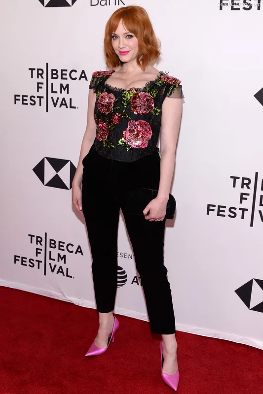 Christina Hendricks photo 9 of 2758