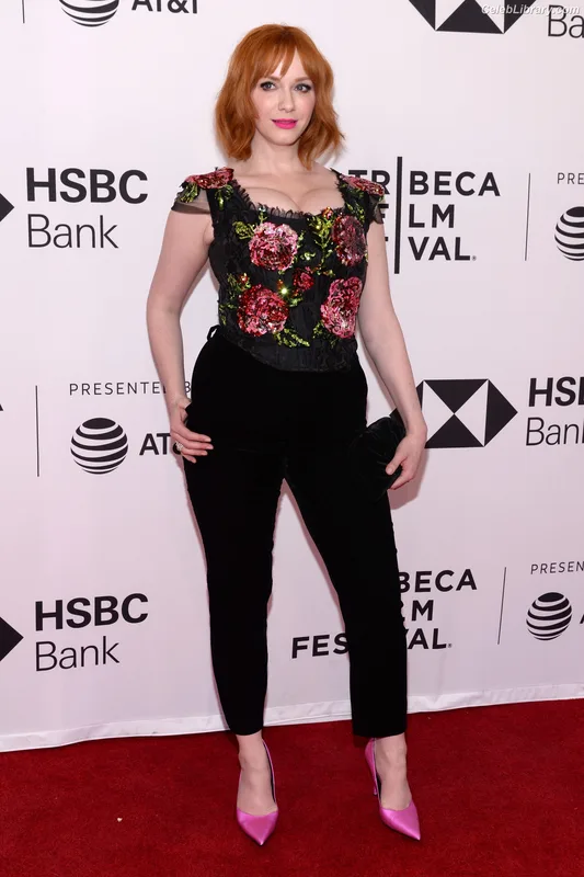 Christina Hendricks photo 14 of 2758