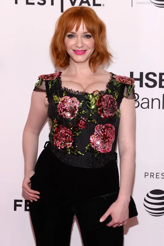 Christina Hendricks photo 3 of 2758