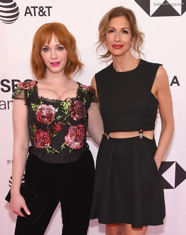 Christina Hendricks photo 1 of 2758