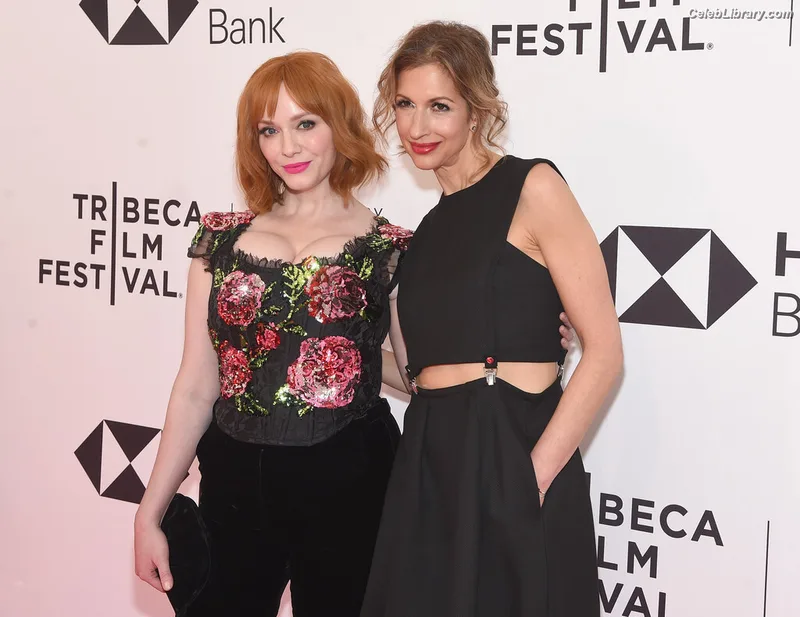 Christina Hendricks photo 16 of 2758