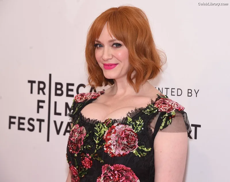 Christina Hendricks photo 17 of 2758