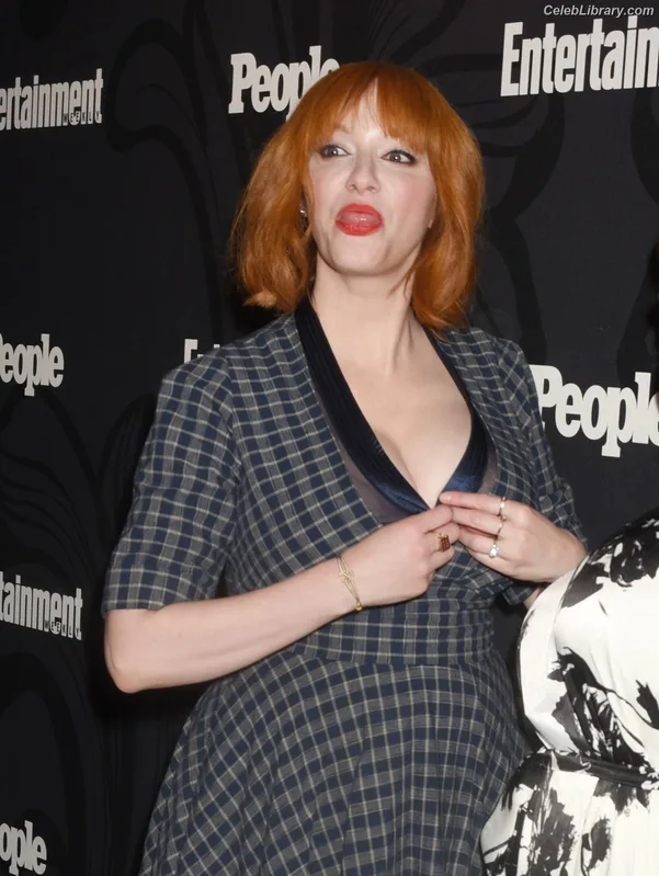 Christina Hendricks photo 17 of 2758