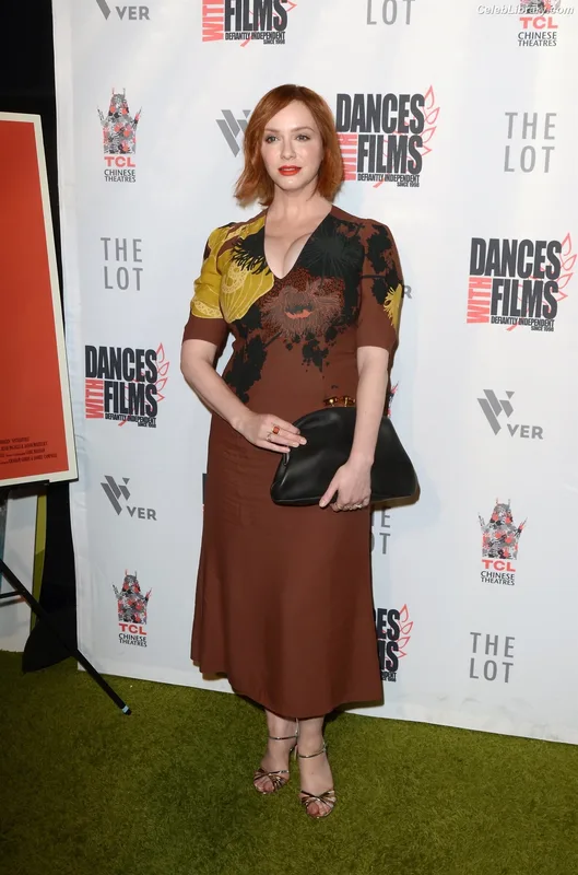 Christina Hendricks photo 17 of 2758