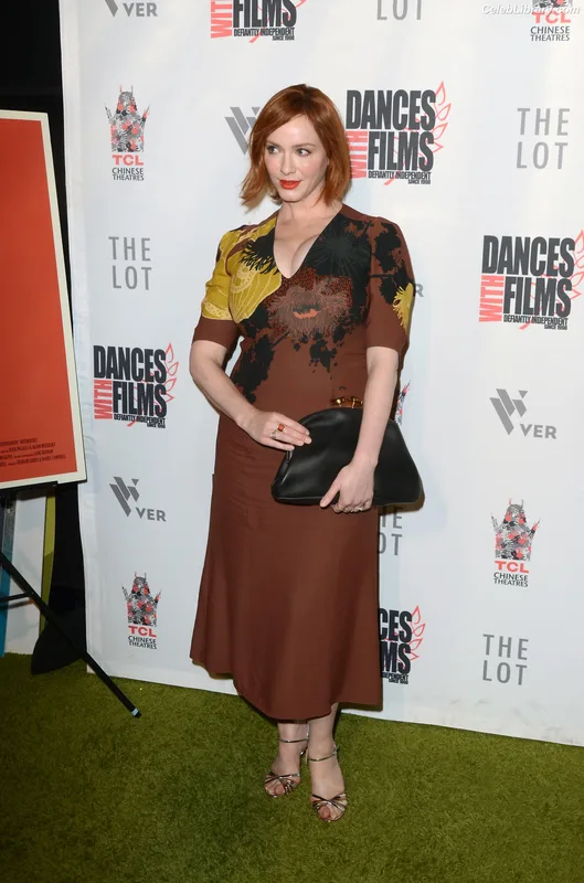 Christina Hendricks photo 3 of 2758