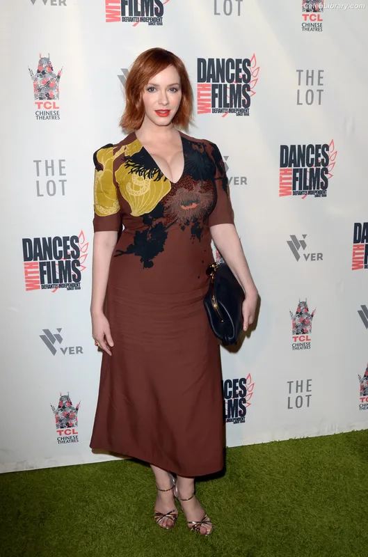 Christina Hendricks photo 6 of 2758